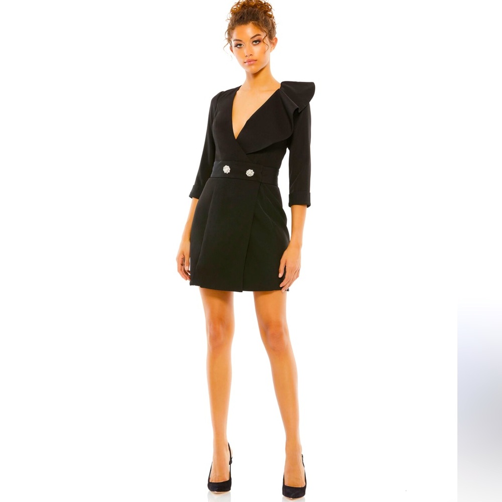 NWT Mac Duggal Three Quarter Sleeve Ruffle Neck Dress